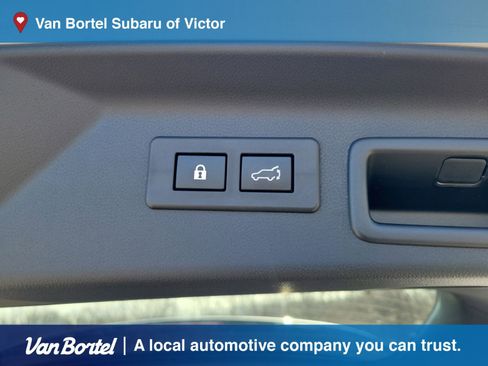 Used 2025 Subaru Forester Premium image 26