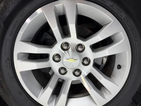 Used 2015 Chevrolet Suburban LT w/ Max Trailering Package RWD image 8