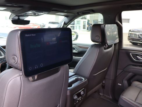 Used 2024 Chevrolet Tahoe High Country w/ Advanced Technology Package AWD/4WD image 14
