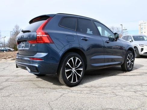 Certified 2025 Volvo XC60 B5 Plus image 7