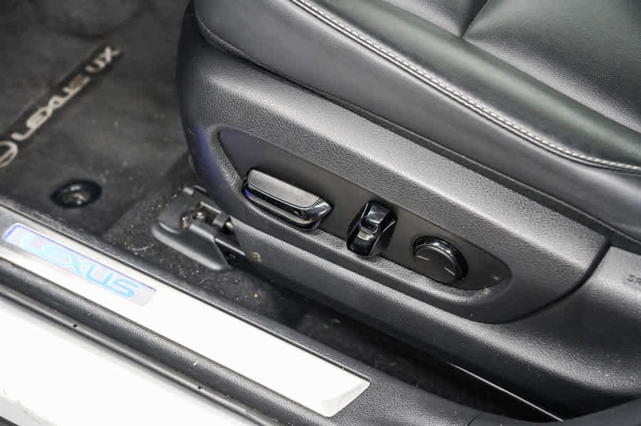 Used 2024 Lexus UX 250h FWD image 23