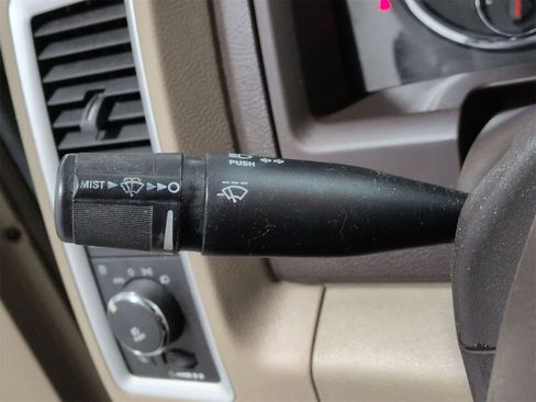 Used 2012 RAM 1500 Big Horn image 25