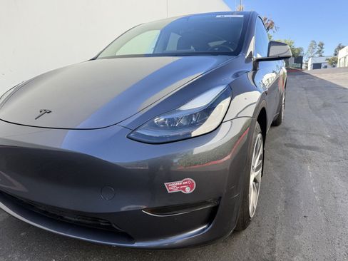 Used 2023 Tesla Model Y Long Range AWD/4WD image 5