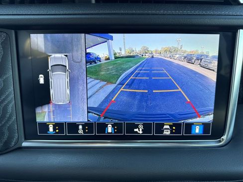 Certified 2021 GMC Yukon Denali w/ Denali Premium Package image 15