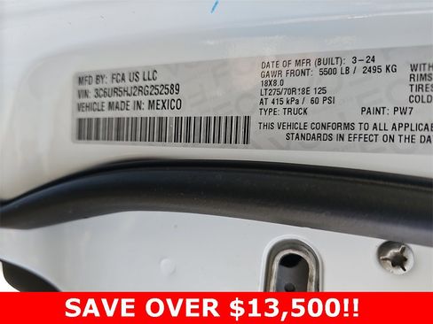 Used 2024 RAM 2500 Tradesman w/ Chrome Appearance Group image 31