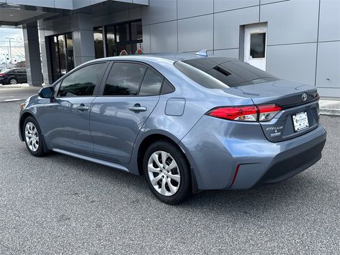 Certified 2025 Toyota Corolla LE image 5