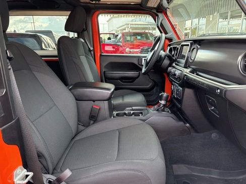 Used 2023 Jeep Wrangler Willys image 13