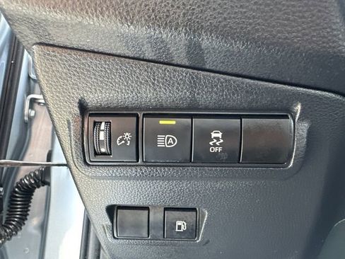 Used 2024 Toyota Corolla Cross AWD Hybrid image 30