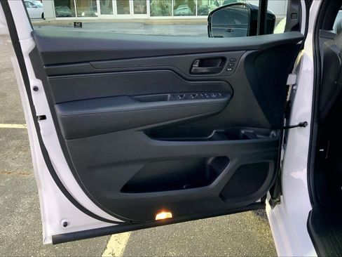 Used 2025 Honda Odyssey Sport-L image 21