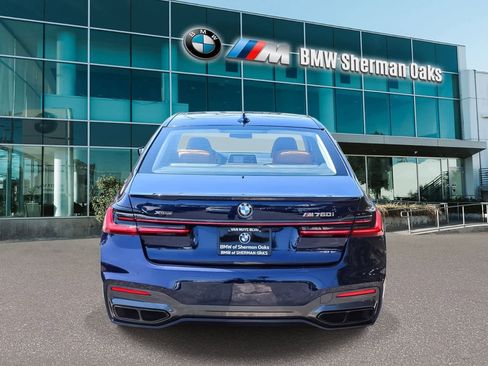 Used 2022 BMW M760i xDrive AWD/4WD image 5