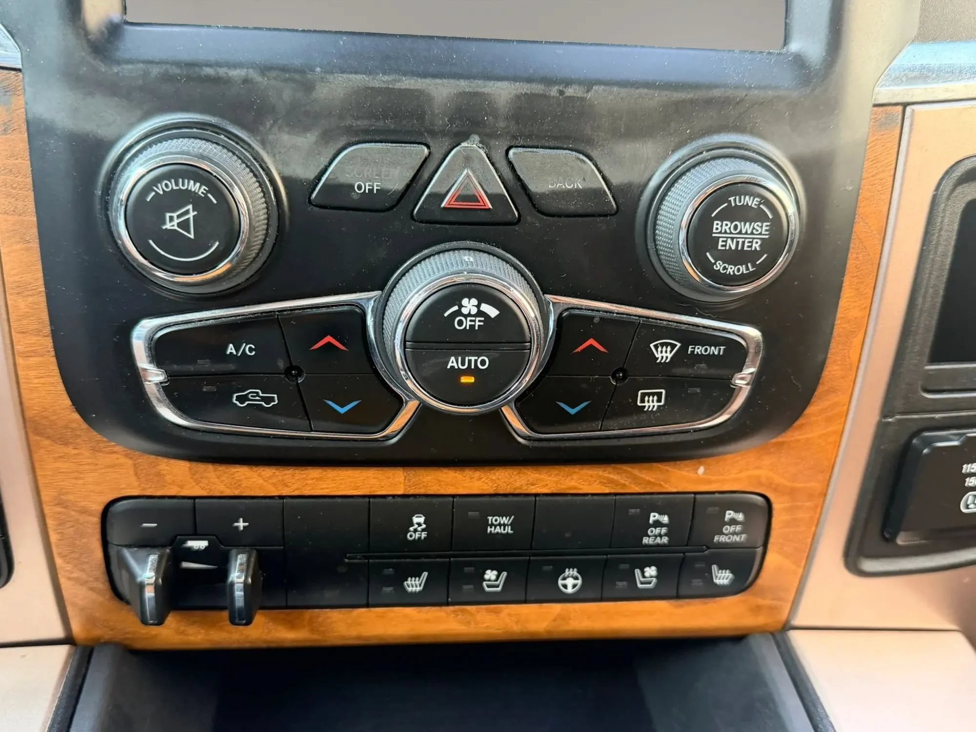 Used 2017 RAM 1500 Laramie Longhorn AWD/4WD image 20