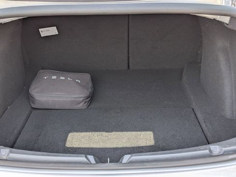 Used 2018 Tesla Model 3 Long Range RWD image 9