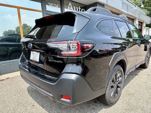 Used 2025 Subaru Outback Onyx Edition AWD/4WD image 10