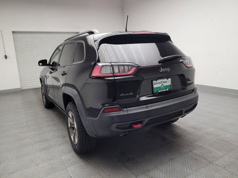 Used 2019 Jeep Cherokee Trailhawk AWD/4WD image 6