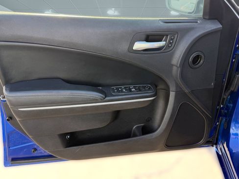 Used 2019 Dodge Charger SXT w/ Leather Interior Group image 12