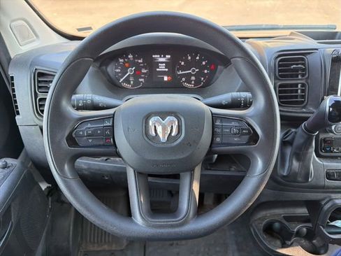 Used 2025 RAM ProMaster 2500 w/ Convenience Group image 20