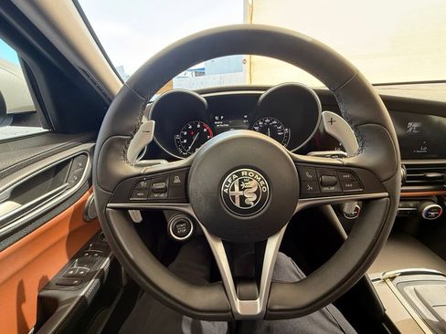 Used 2019 Alfa Romeo Giulia Ti Sport w/ Quick Order Package 22U Sport RWD image 15