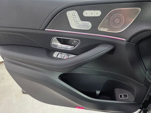 New 2026 Mercedes-Benz GLS 580 4MATIC image 18