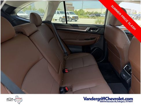 Used 2018 Subaru Outback 3.6R Touring w/ Popular Package #3 AWD/4WD image 25
