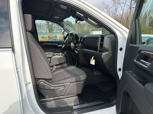 New 2026 GMC Sierra 3500 SLE w/ SLE Value Package image 17