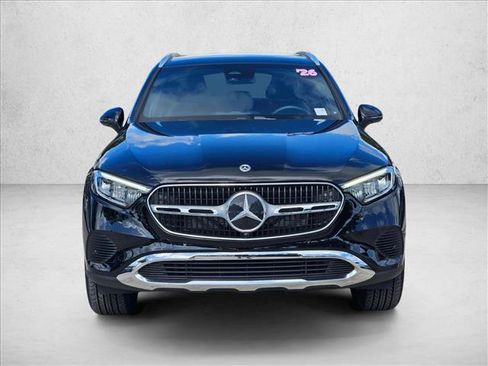 Used 2026 Mercedes-Benz GLC 300 image 2