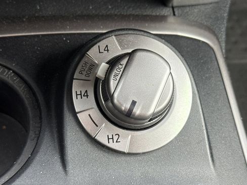 Used 2022 Toyota 4Runner TRD Sport AWD/4WD image 30