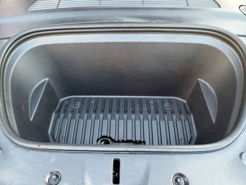 Used 2023 Tesla Model 3 Standard Range image 31