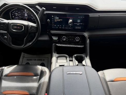 Used 2024 GMC Sierra 2500 AT4 w/ AT4 Preferred Package image 16