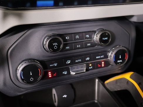 Used 2022 Ford Bronco Badlands w/ Sasquatch Package image 8