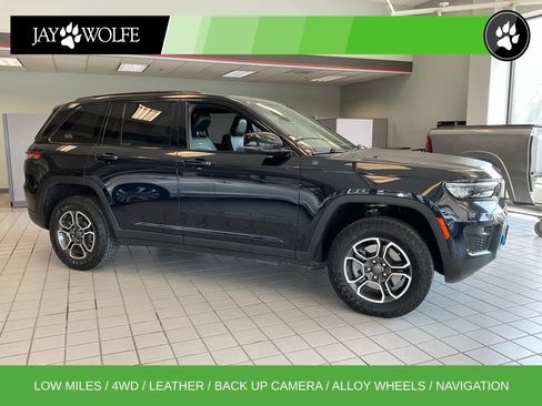 Used 2023 Jeep Grand Cherokee Trailhawk AWD/4WD image 1