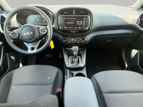 Used 2024 Kia Soul LX w/ Option Group 015 FWD image 9
