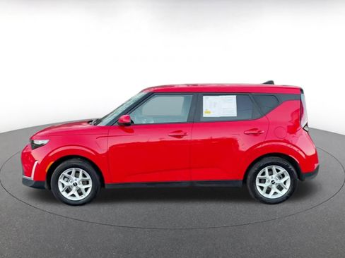 Used 2025 Kia Soul LX w/ LX Technology Package image 9