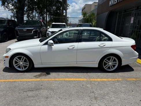 Used 2013 Mercedes-Benz C 250 Sedan image 4