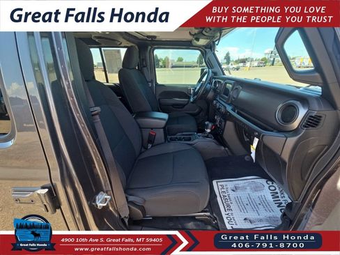 Used 2022 Jeep Wrangler Unlimited Sport AWD/4WD image 16