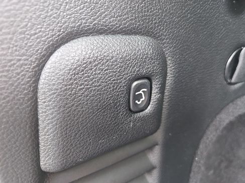 Used 2019 Jeep Grand Cherokee Altitude AWD/4WD image 34