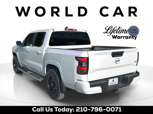 Used 2024 Nissan Frontier SV w/ SV Convenience Package RWD image 5