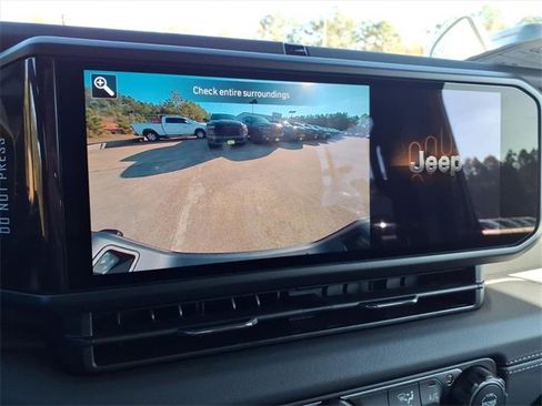 New 2026 Jeep Gladiator Sport image 25