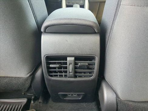 Used 2024 Toyota Corolla Cross AWD Hybrid w/ Moonroof Package image 17