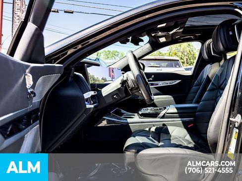 Used 2023 BMW 740i RWD image 14