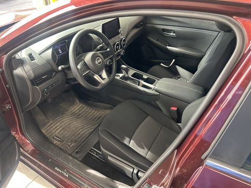 Used 2025 Nissan Sentra SV FWD image 3