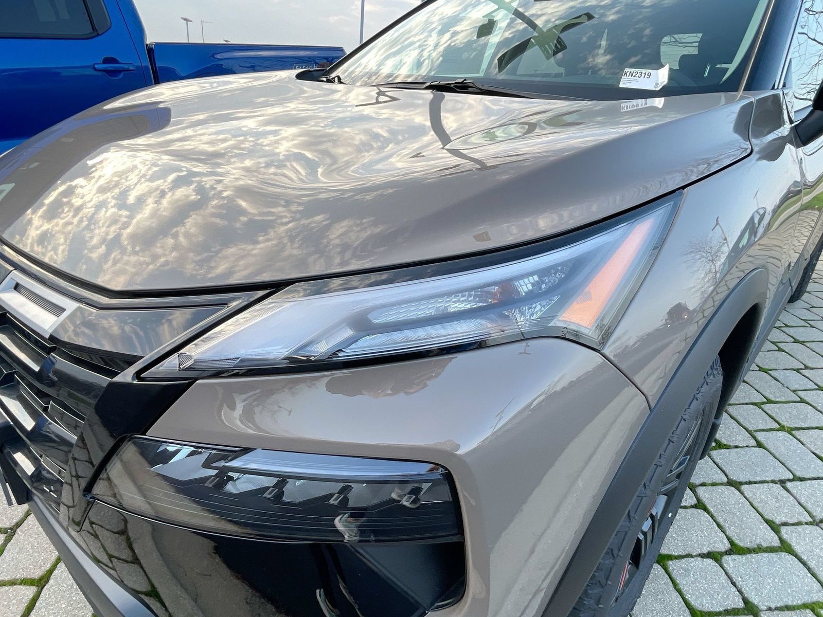 Certified 2025 Nissan Rogue SV AWD/4WD image 14