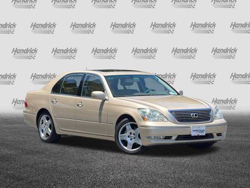 Used 2005 Lexus LS 430 RWD image 2