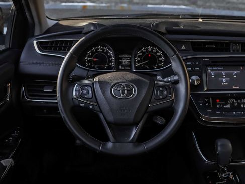 Used 2016 Toyota Avalon XLE image 26