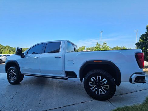 Used 2026 GMC Sierra 2500 Denali Ultimate AWD/4WD image 5