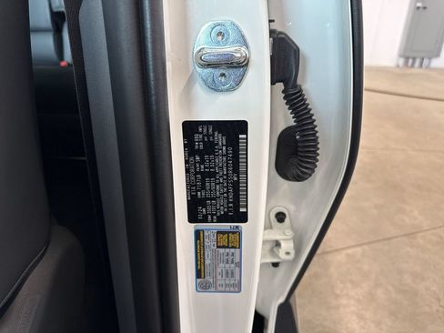Certified 2024 Kia EV9 Wind AWD/4WD image 24
