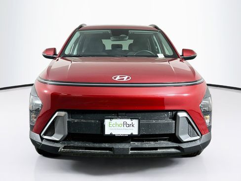 Used 2025 Hyundai Kona SEL FWD image 2