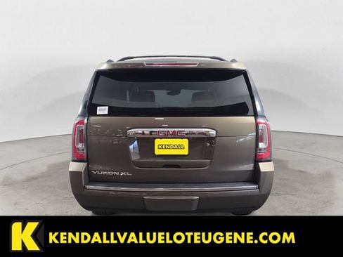 Used 2015 GMC Yukon XL Denali w/ Premium Package AWD/4WD image 4