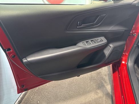 Used 2025 Toyota Prius Plug-In Hybrid image 28