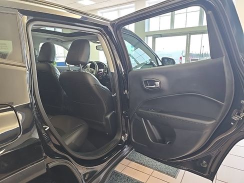 Used 2019 Jeep Compass Altitude image 33