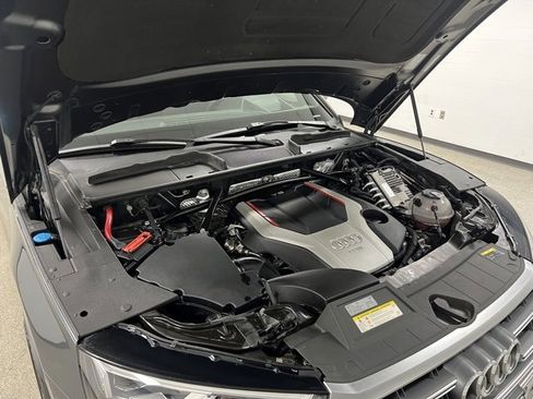 Used 2018 Audi SQ5 Prestige w/ Prestige Package image 64